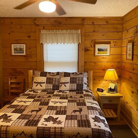 Misty Creek Log Cabins Maggie Valley Exterior foto